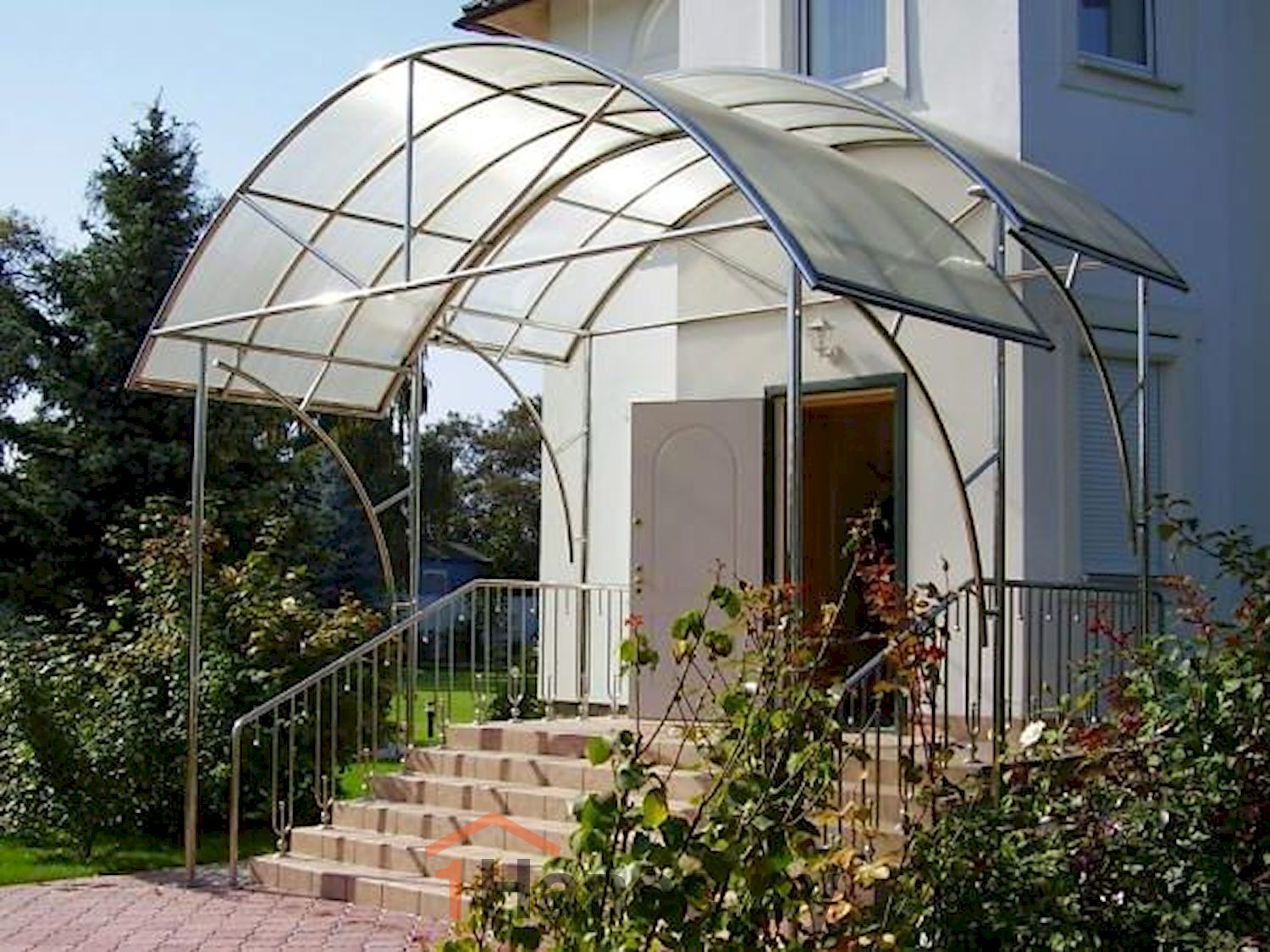 Навес из поликарбоната